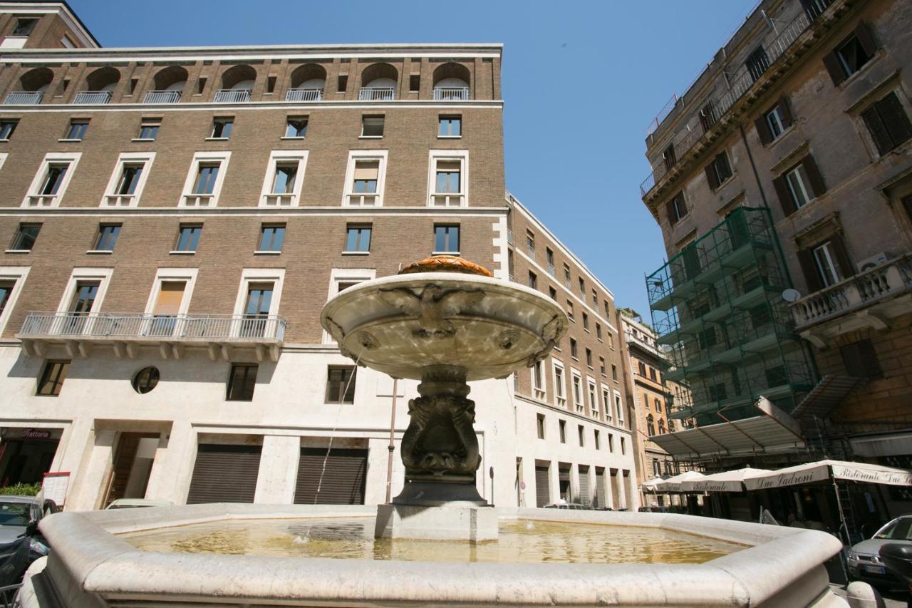 Private Room In Roma Centro Storico Экстерьер фото